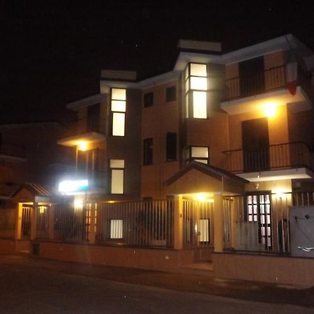 Affittacamere Pone Sesto San Giovanni Buitenkant foto