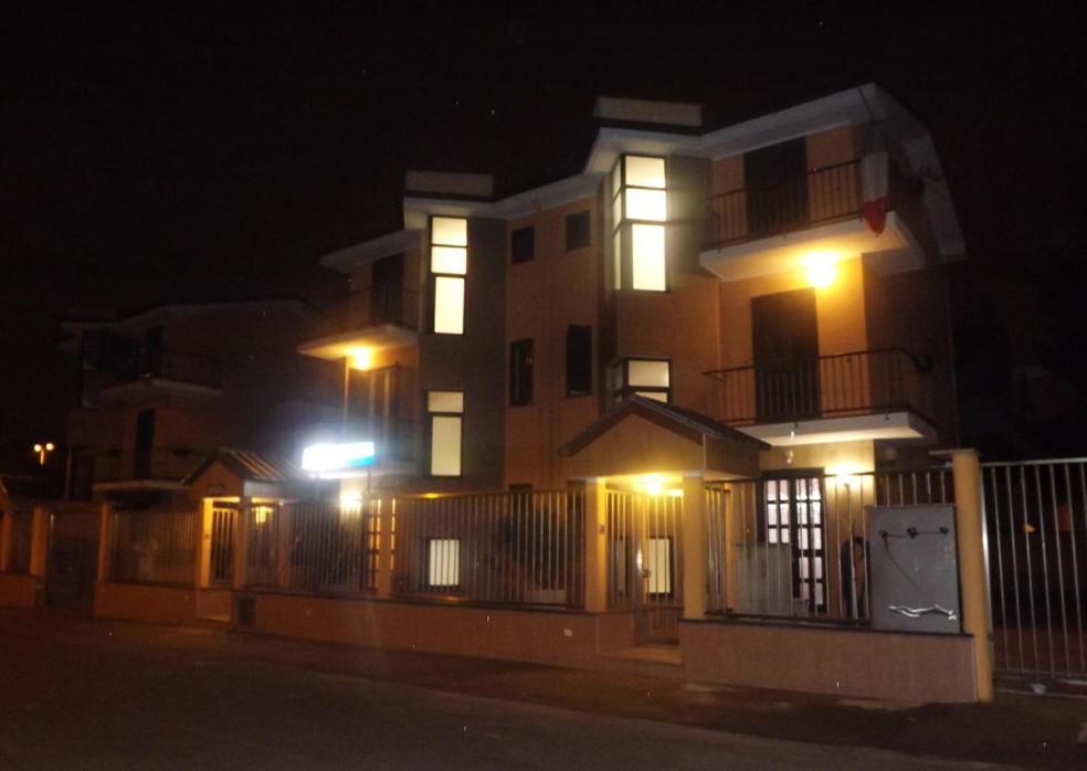 Affittacamere Pone Sesto San Giovanni Buitenkant foto